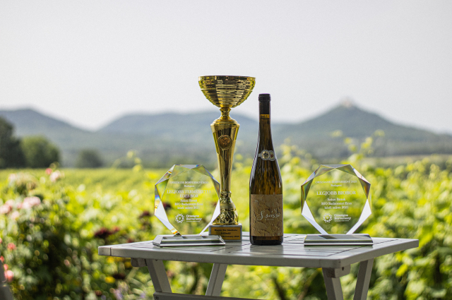 Háromszoros díjnyertes a Szászi Birtok kései szüretelésű Zeus 2021 bora