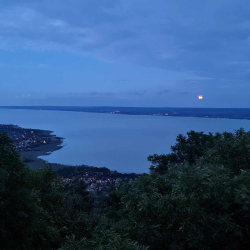 Holdfénytúra a Badacsonyon - Badacsonyi Turisztikai és Borút Egyesület