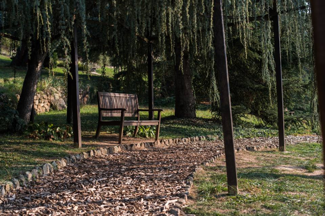 Pihenő - Folly Arborétum és Borászat