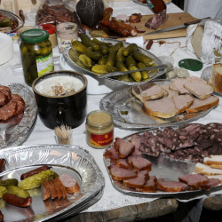 HAGYOMÁNYŐRZŐ FALUSI DISZNÓÖLÉS