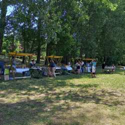 Piramis koncert a Lábdi Piacon