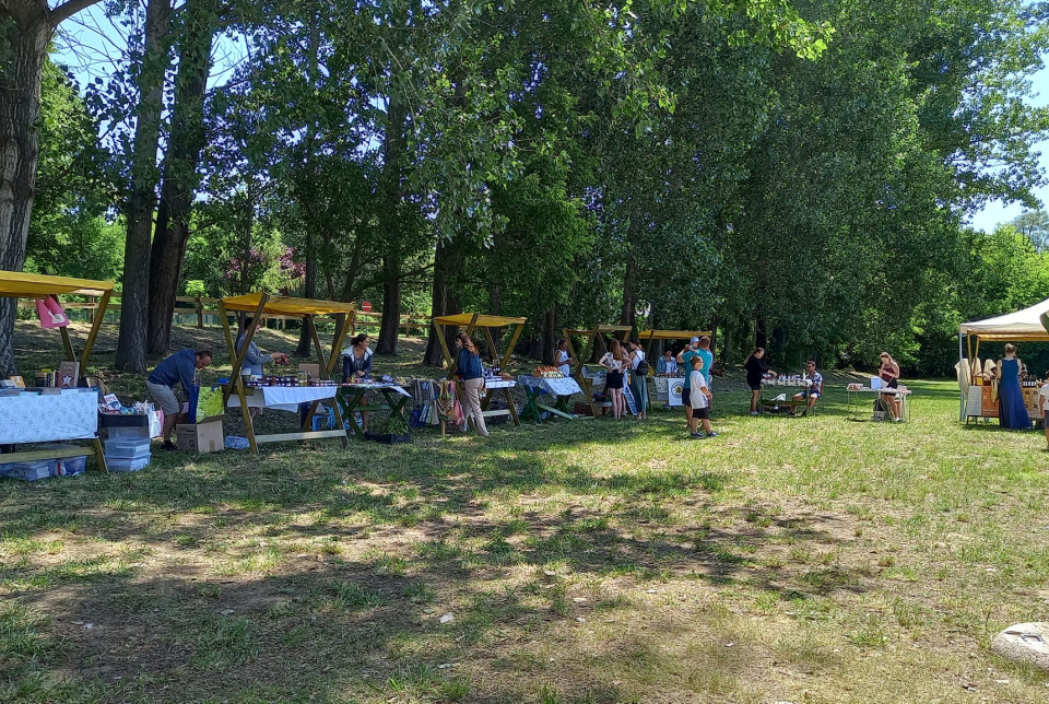 Piramis koncert a Lábdi Piacon