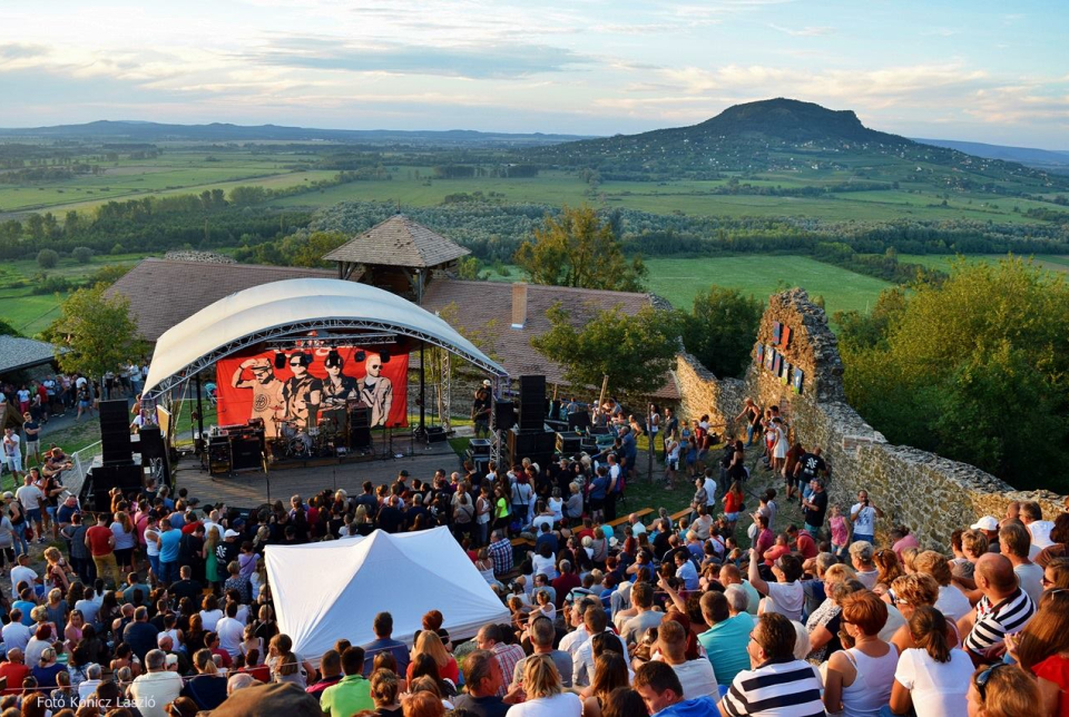 Hooligans koncert a Szigligeti Várban