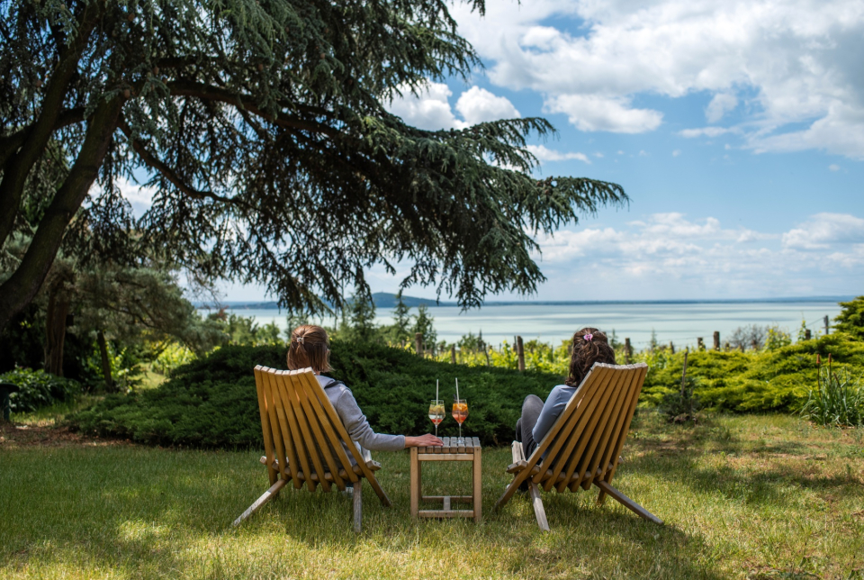 Pihenés az arborétumban - Folly Arborétum és Borászat