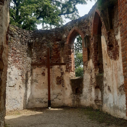 Salföldi pálos kolostor - Badacsonyi Turisztikai és Borút Egyesület