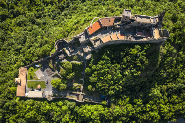 Shuttle to the Castle of Szigliget