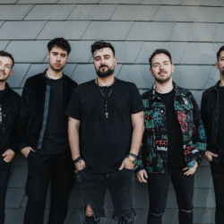 Zenés esték a Balaton várában-4s Street