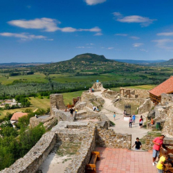 Kettős vártúra Szigligeten