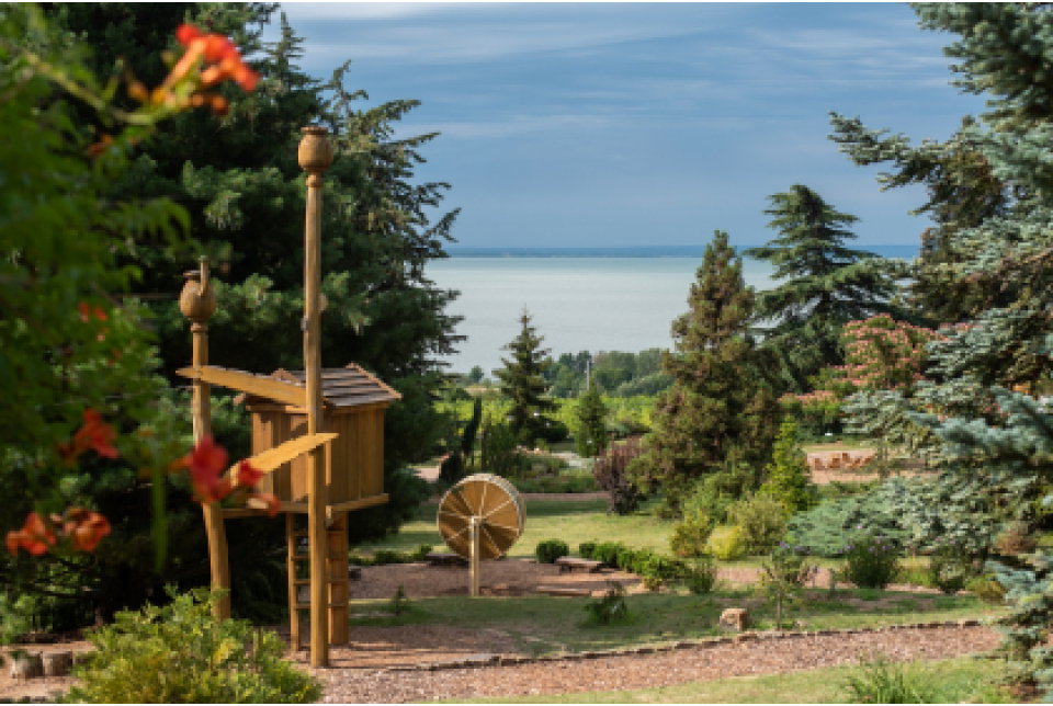 Májusi programok  a Follyban