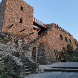 Holdfénytúra a Szigligeti Várban - Badacsonyi Turisztikai és Borút Egyesület