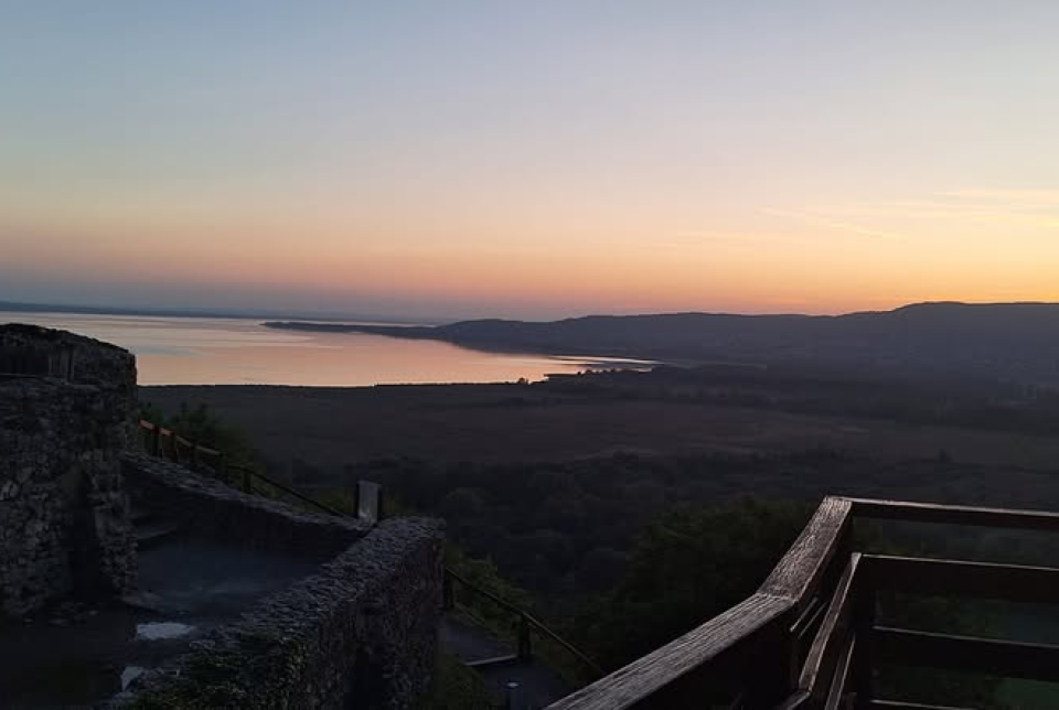 Szigligeti Vár esti fényekben-vezetett séta