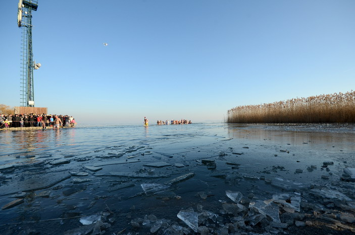 Óévbúcsúztató szilveszteri pancsolás Ábrahámhegyen