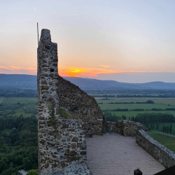 Holdfénytúra a Szigligeti Várban - Badacsonyi Turisztikai és Borút Egyesület
