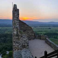Holdfénytúra a Szigligeti Várban - Badacsonyi Turisztikai és Borút Egyesület