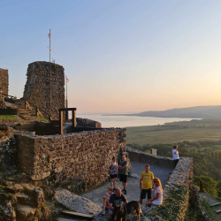 Holdfénytúra a Szigligeti Várban - Badacsonyi Turisztikai és Borút Egyesület
