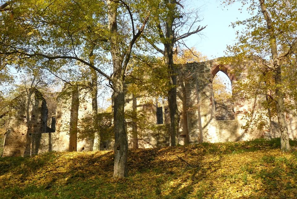 Vezetett salföldi kolostortúra