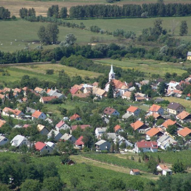 Badacsonytördemic és látnivalói